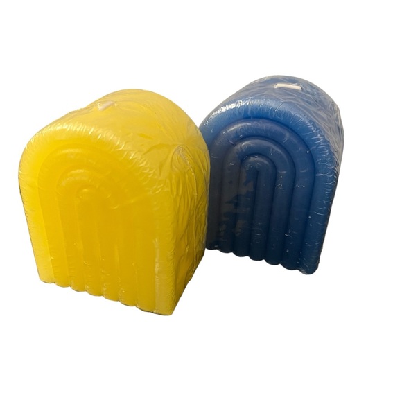 Other - Yellow and Blue candle set - New